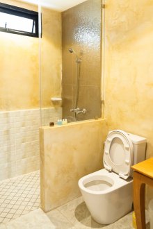 Μικρό πορτοκαλί μπάνιο