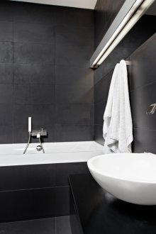 Μαύρο μπάνιο