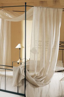 Υπνοδωμάτιο ημιδιαφανές θόλο στο πλαίσιο κρεβάτι