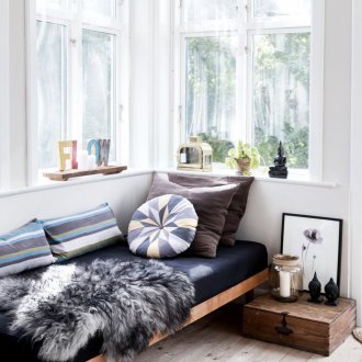 Καναπές καναπέ στο σπίτι