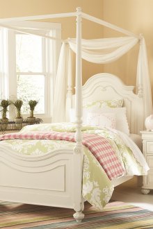 Κομοδίνο πάνω από το κρεβάτι με ένα πλαίσιο στο παιδικό δωμάτιο για το κορίτσι