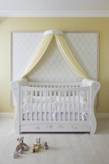 Κίτρινο θόλο πάνω από το παχνί