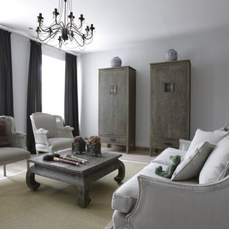 Γκρίζο καθιστικό σε κλασικό στιλ
