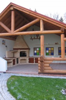 Καλυμμένο κιόσκι με τζάκι