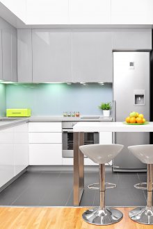 Γκρίζα κουζίνα