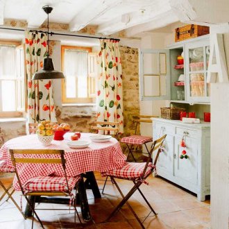 Κουρτίνες για εξοχικές κατοικίες