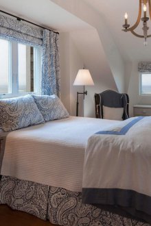 Κουρτίνες για μια καλοκαιρινή κατοικία με μοτίβο paisley