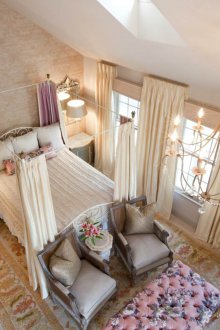 Κουρτίνες για να δώσουν στο υπνοδωμάτιο