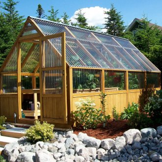 Θερμοκήπιο με πολυανθρακική στέγη