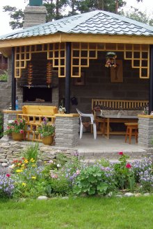 Ανοιχτό κιόσκι με τζάκι