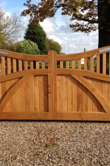 Oak πύλη για το δόσιμο