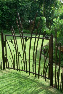 Πύλη χάλυβα για καλοκαιρινή κατοικία