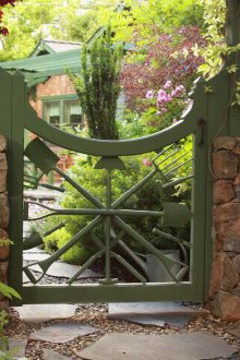 Πράσινη πύλη για το δόσιμο