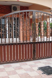 Σφυρήλατες πόρτες από χάλυβα