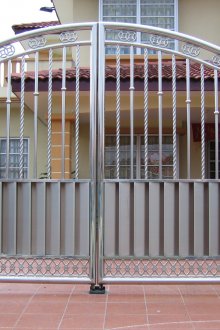 Πύλη από χάλυβα