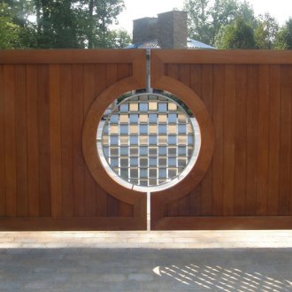 Περιστρέψτε τις πύλες από τις σανίδες