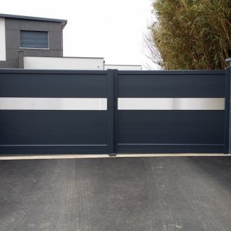 Περιστρεφόμενες πύλες με ένθετα από γυαλί