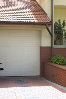 Εντοιχιζόμενες πόρτες γκαράζ