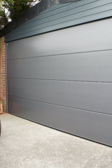 Μεταλλικές θωρακισμένες πόρτες