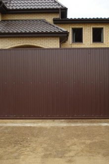 Ανύψωση κυματοειδών θυρών