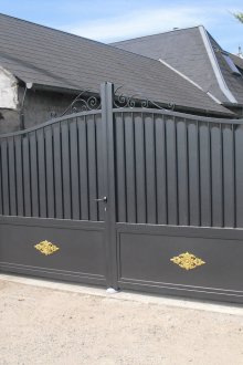 Γκρίζες πύλες καταστρώματος