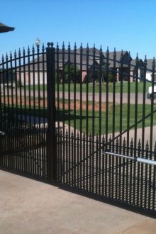 Αυτόματες πύλες από μέταλλο