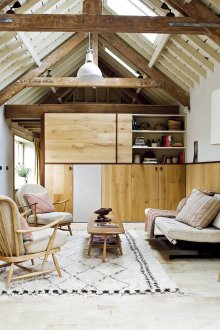 Δωμάτιο με σοφίτα σε σκανδιναβικό στυλ