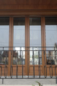 Ξύλινη μπαλκόνι πόρτα