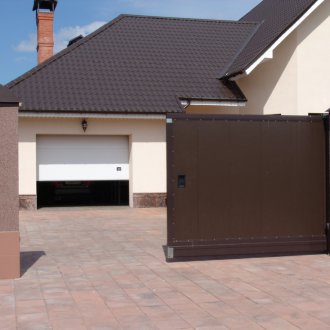 Κάθετες πύλες από προφίλ