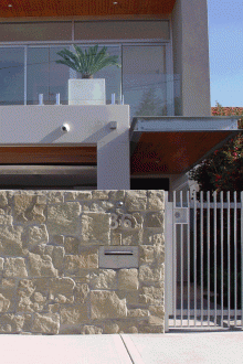 Γκρι κάθετες πύλες