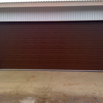 Κρεμαστό καφέ πύλη