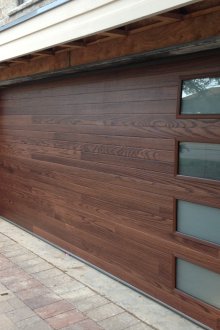 Κρεμαστά πόρτες με γυαλί