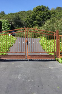 Πύλες σιδήρου από σωλήνα προφίλ