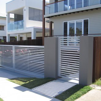 Πύλη από μέταλλο