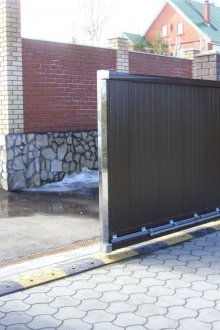 Πύλες από κυματοειδές χαρτόνι