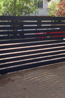 Κατακόρυφη πύλη στους τροχούς