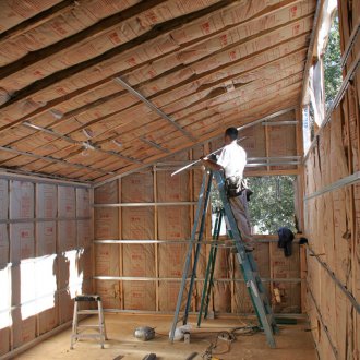 Ηχομόνωση οροφής σε εξοχική κατοικία