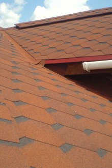 Εγκατάσταση πλακιδίων στέγης