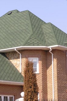 Έλαση πράσινων πλακιδίων