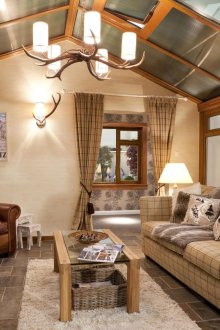 Καθημερινό καθιστικό με τζάκι