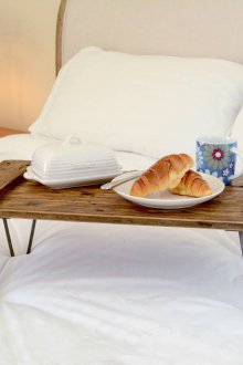 Μεταλλικό τραπέζι πρωινού