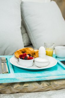 Πρωινό τραπέζι στο μαξιλάρι