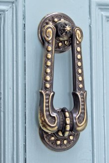 Σφυρήλατο κουδούνι