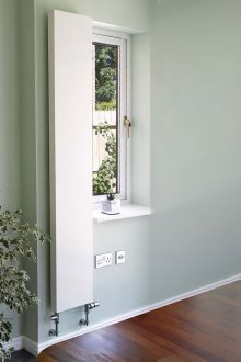 Κάθετο ψυγείο στο εσωτερικό