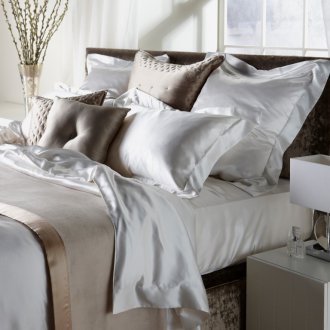 Μεταξωτό διπλό κρεβάτι