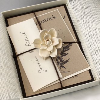 Προσκλητήριο γάμου με οικολογικό ύφος