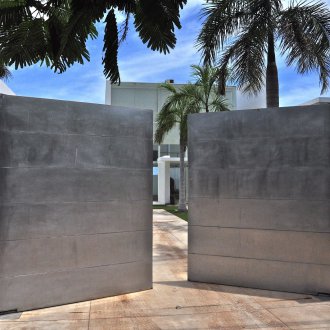 Μεταλλική θύρα τυφλών