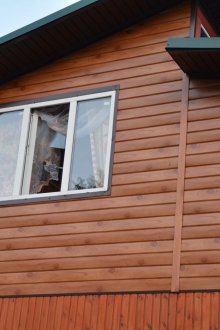 Ακρυλικό μεταλλικό περίβλημα