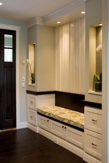 Διάδρομος για ένα στενό διάδρομο στο σπίτι