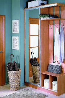 Διάδρομος με καθρέφτη για στενό διάδρομο